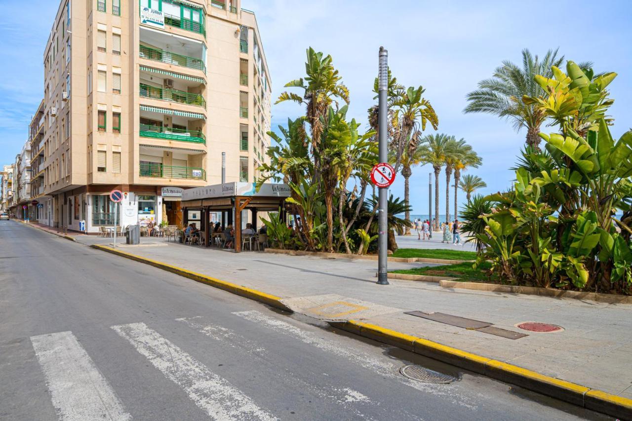 Casa Terra: Apartment 50 Meters From The Beach Torrevieja Ngoại thất bức ảnh